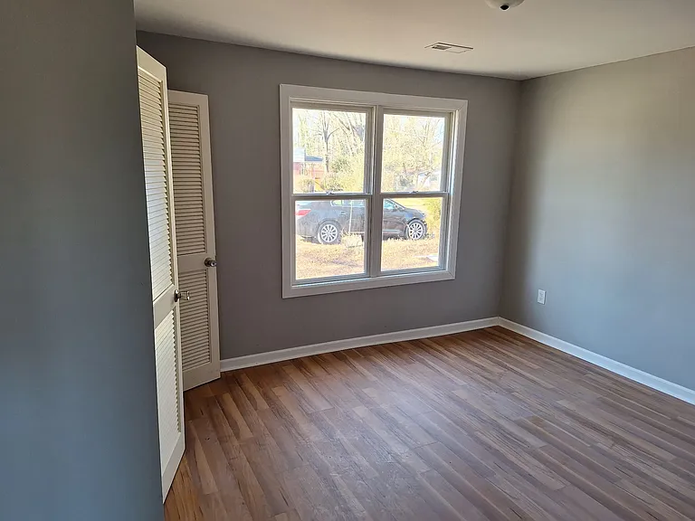 615 S Mountain St — Photo 9
