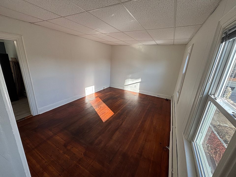 1st image of 4 Grove St