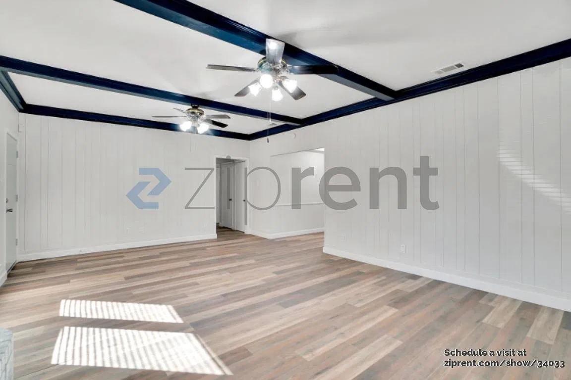 4 bed, 2.5 bath, 1889 sqft, $2,650 — Photo 4