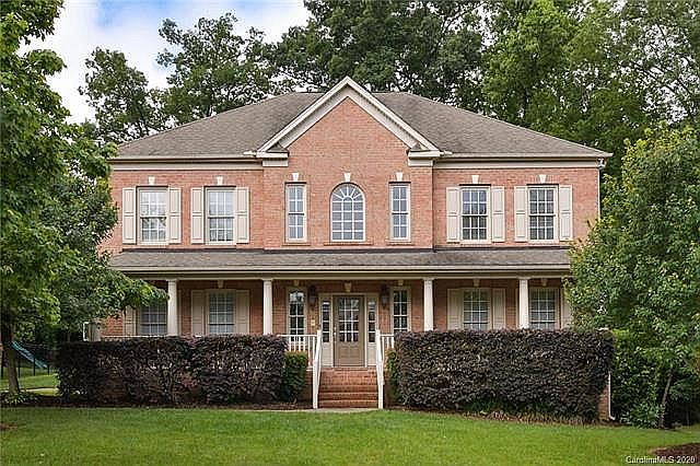 1st image of 516 Fairwoods Dr