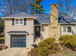 2043 N Edgemont Rd, Upper Arlington, OH 43212