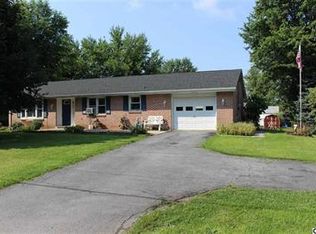 828 Forge Rd, Carlisle, PA 17015