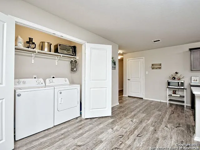 6831 Hibiscus Fls — Photo 16