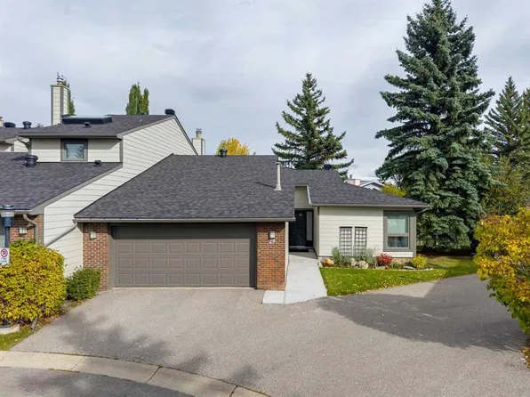 185 W Woodridge Dr SW #29, Calgary, AB T2W 3X7