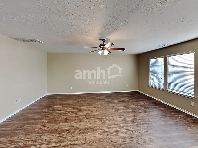 5446 Aloe Ave — Photo 7