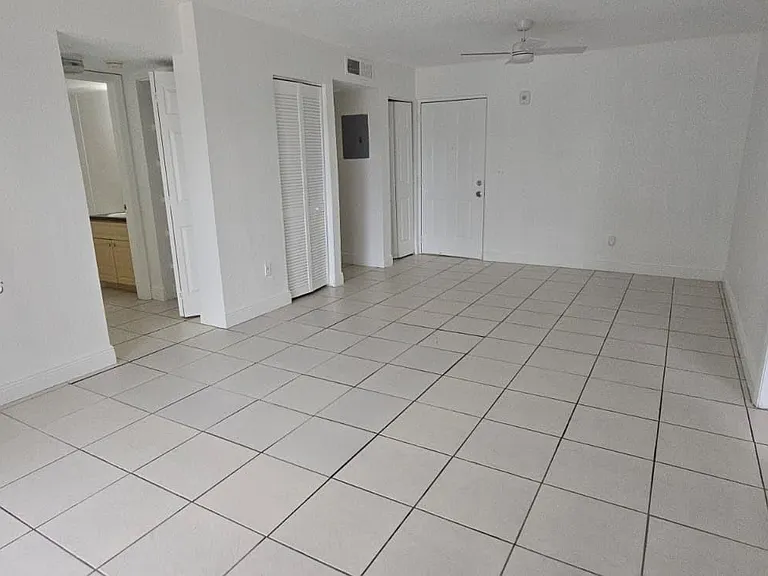 8200 SW 210th St #212 — Photo 8