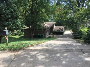 1466 Belgrove Dr, Saint Louis, MO 63137
