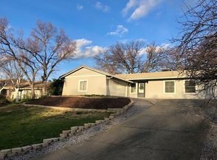 3615 Summit Dr, Redding, CA 96001