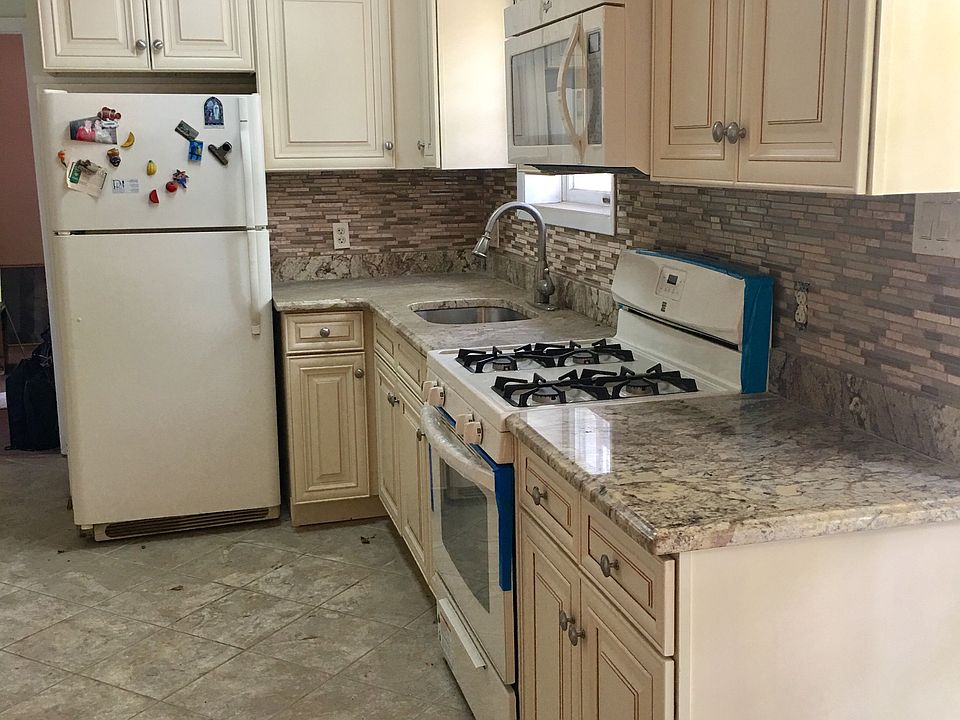 1st image of 1630 Allerton Ave #1