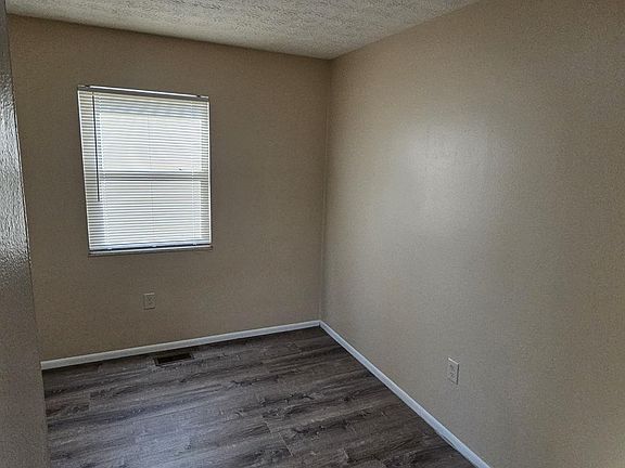 5th image of 2639 Terry Hawk Dr #1