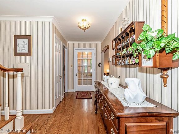 4th image of 519 Lakepointe St