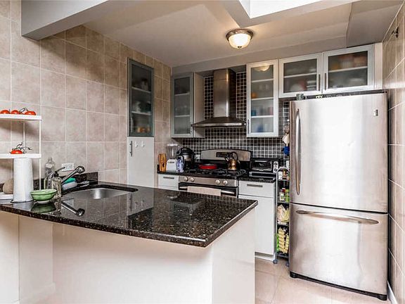 3rd image of 3080 21st St APT 6B