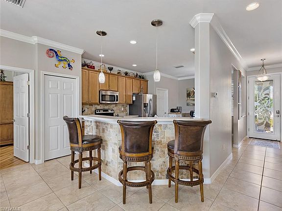 5th image of 21693 Belvedere LN