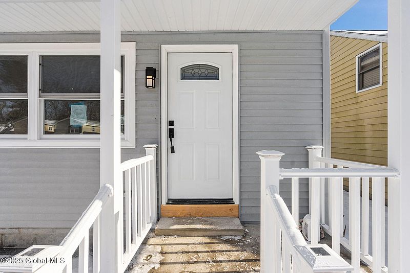 3rd image of 224 Donald Avenue