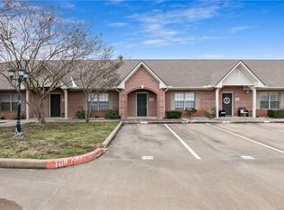 1702 Deacon Dr APT 104, College Station, TX 77845