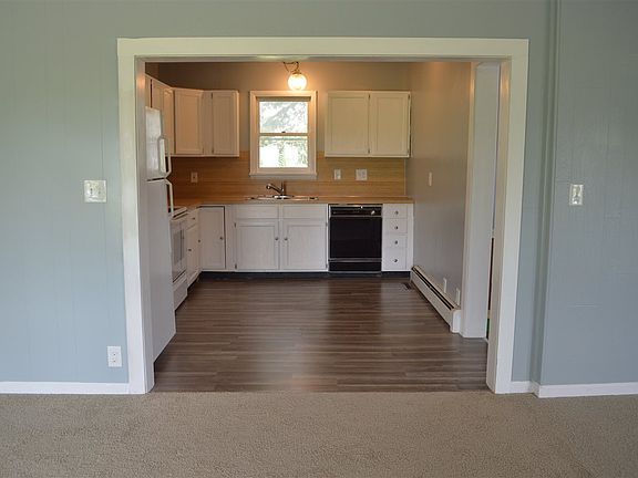 4th image of 102 N 16th St