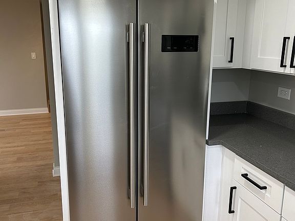 4th image of 1535 Forest Ave APT 506