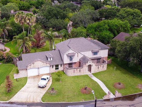 4th image of 2602 Lazy Lake Dr
