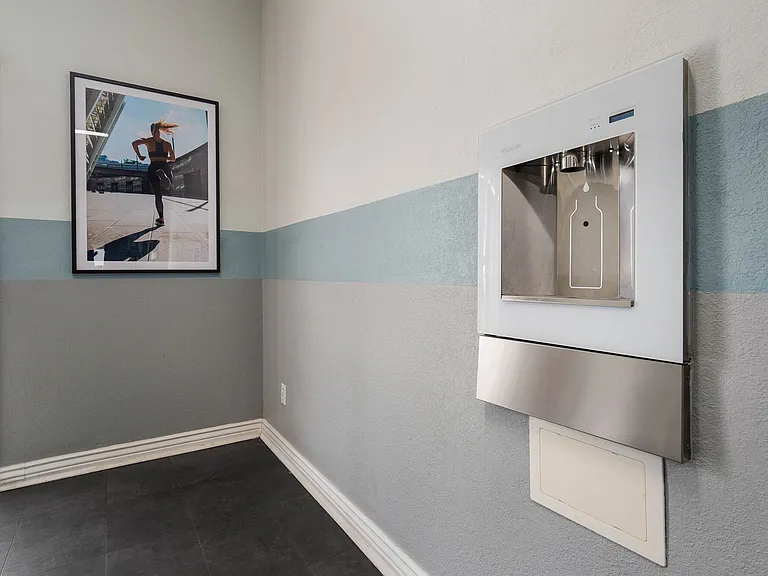 Palm Court Apartments — Photo 32