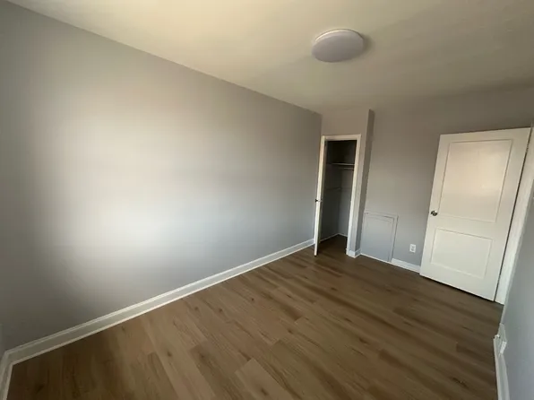 6641 Oakland St, Philadelphia, PA 19149