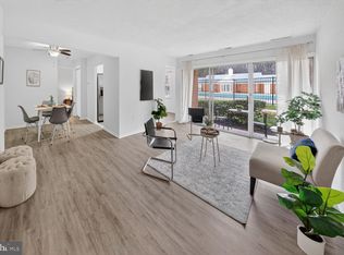 868 College Pkwy APT 102, Rockville, MD