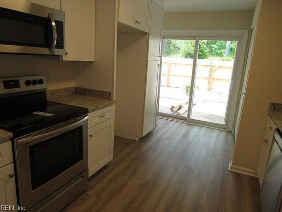 2nd image of 5037 Eaton Ct