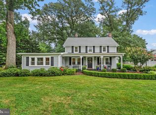 1229 Reston Ave, Herndon, VA 20170
