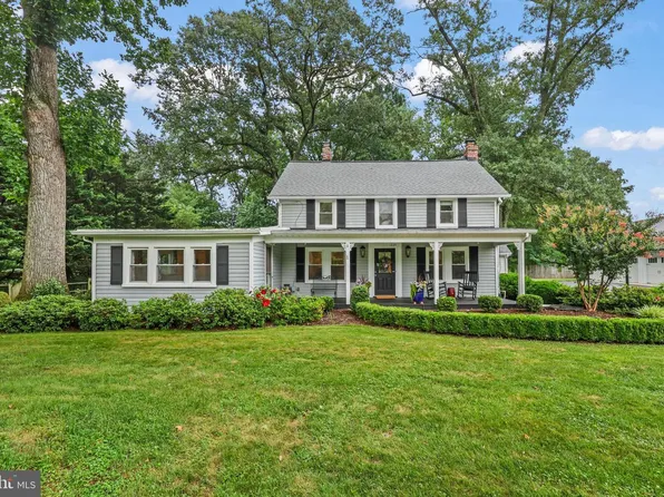 1229 Reston Ave, Herndon, VA 20170