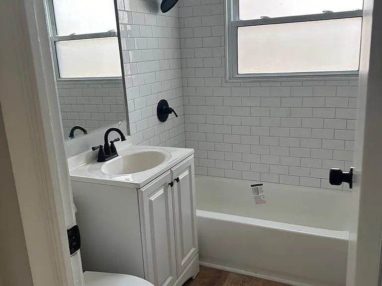 130 Meadow Ln — Photo 2