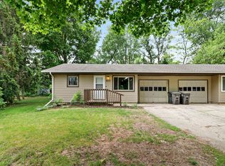 900 Monroe Ct, Stoughton, WI 53589