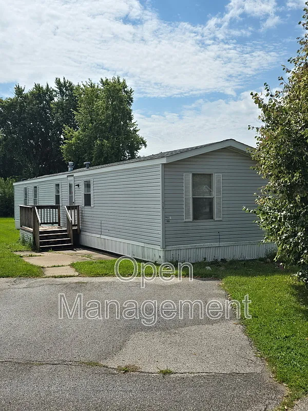 2 bed, 2.0 bath, 924 sqft, $979 — Photo 1