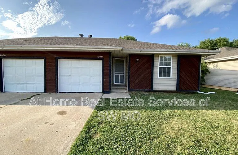 1207 W Sunset St #B — Photo 1