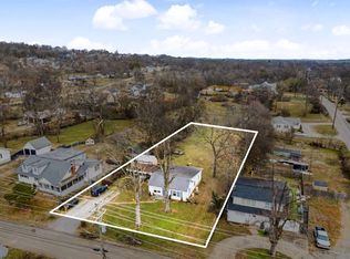 737 Saunders Ct, Nashville, TN 37216