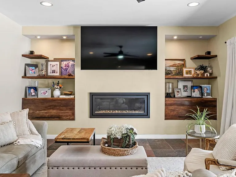 510 Northgate Dr — Photo 23