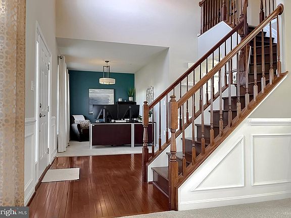 5th image of 42975 Baywood Pl