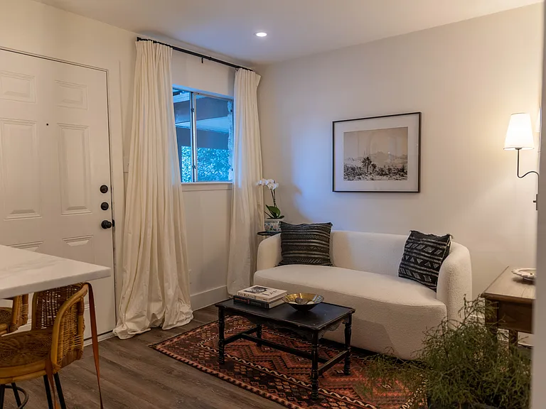 5516 Roosevelt Ave #206 — Photo 12