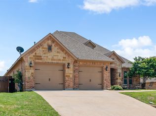 705 La Paloma Rd, Sanger, TX 76266