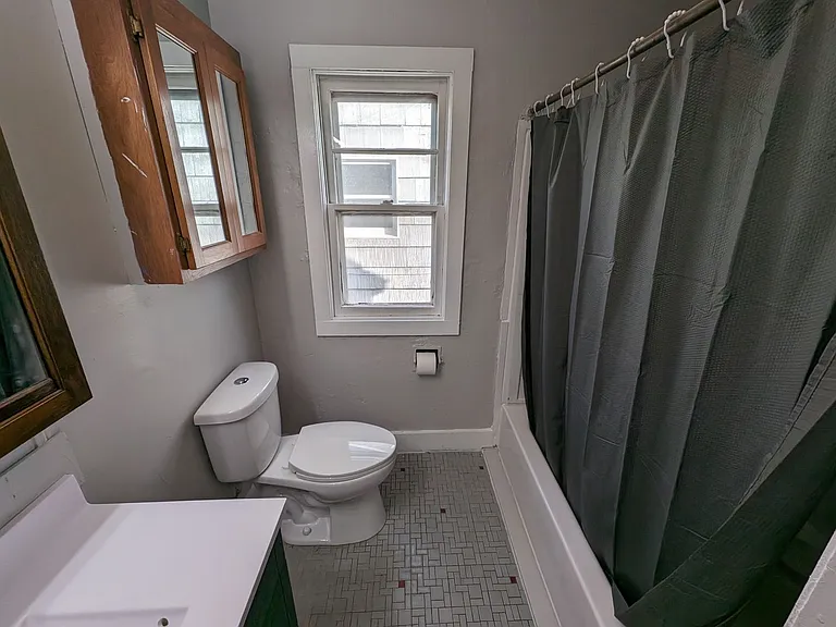 1329 N Johnson St — Photo 16