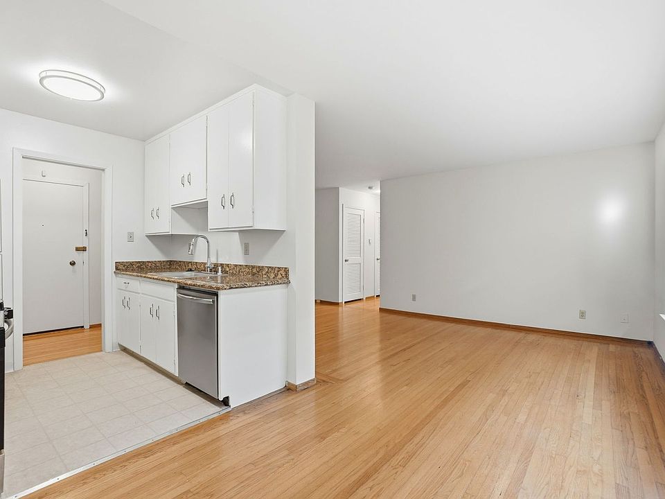 1st image of 1960 California St APT 23