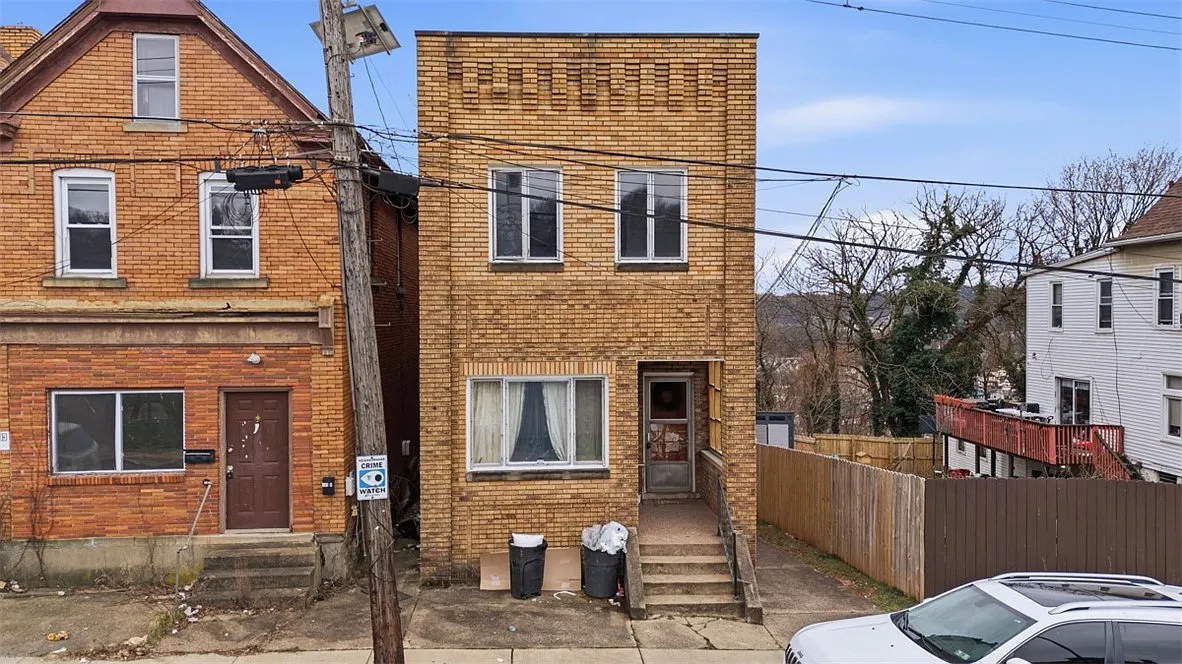111 Harlem Ave photo 1