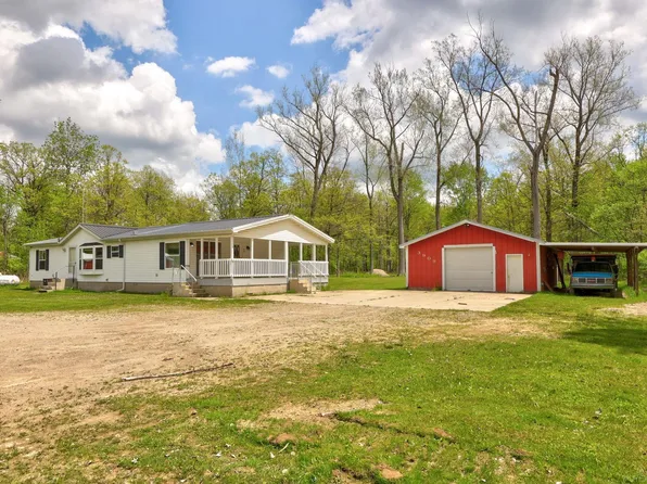3909 Higgins Rd, Vassar, MI 48768
