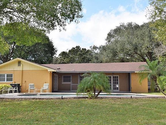 3rd image of 6733 Tamarind Cir