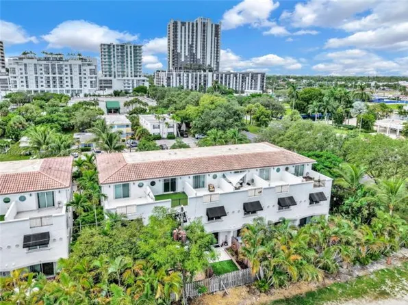 742 NE 7th Ave, Fort Lauderdale, FL 33304