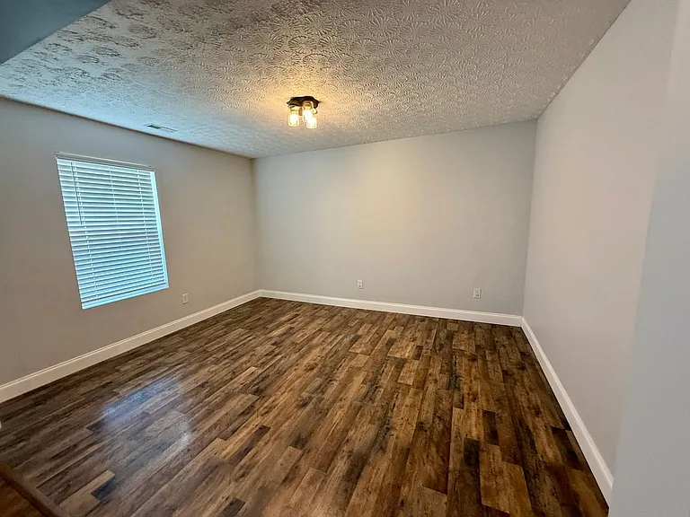 8163 Royal Elm Dr — Photo 9