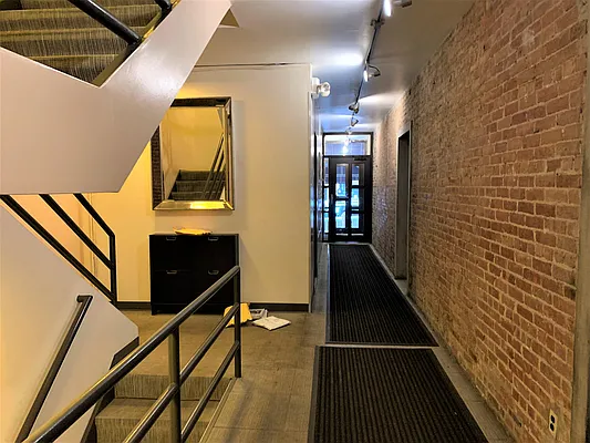 Rented by Bond New York | media 8