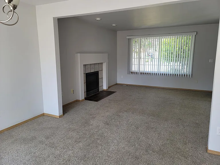 9532 17th Pl NE — Photo 4