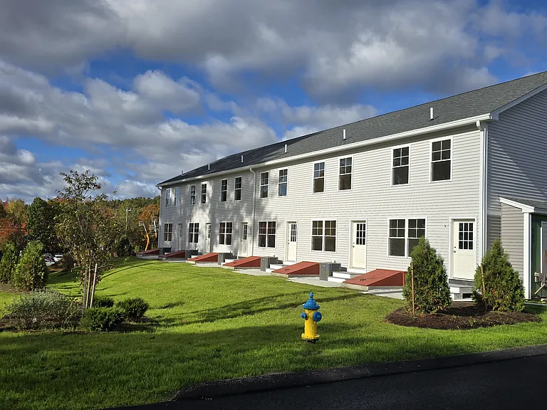 2-5 Megway Ct — Photo 13