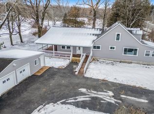 5371 Lakeshore Rd, Deckerville, MI 48427