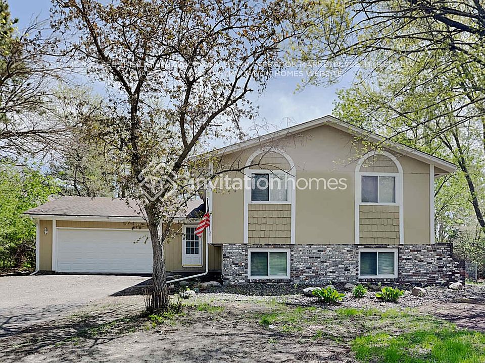 1st image of 17419 Interlachen Dr NE