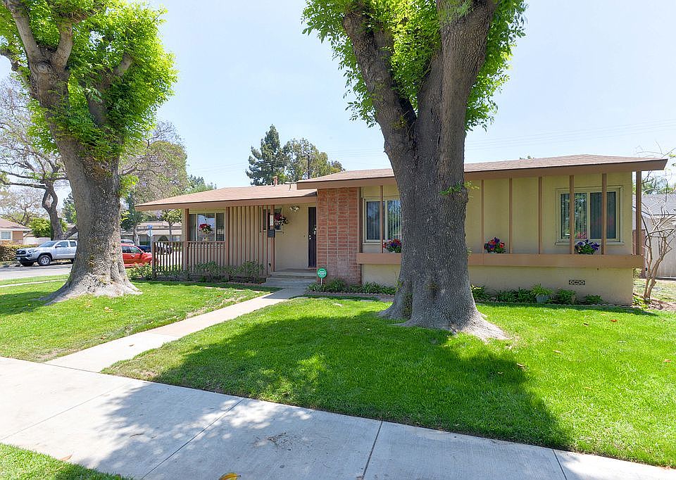 1st image of 202 S Grand Ave